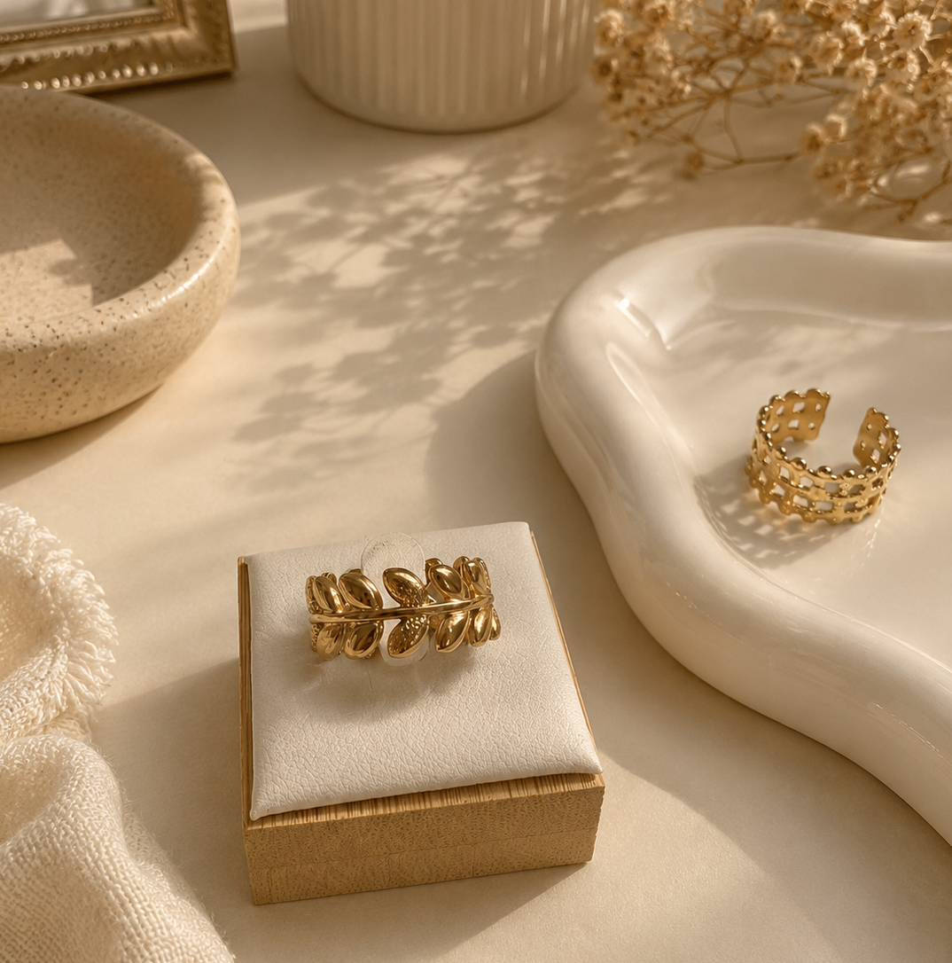 Golden Laurel adjustable Ring